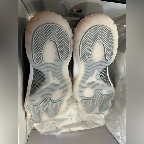 Jordan Retro 11 - Picture 4 of 6